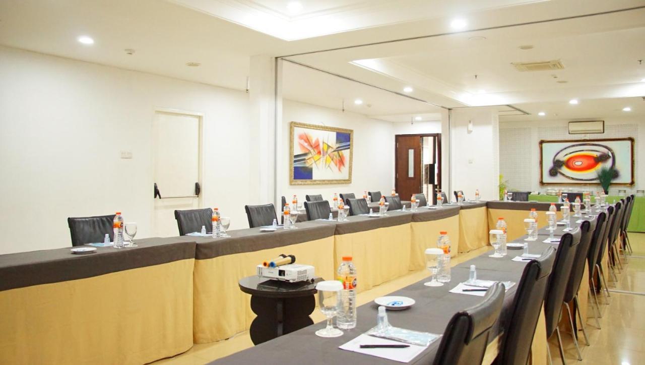 Gp Mega Kuningan Giacarta Esterno foto